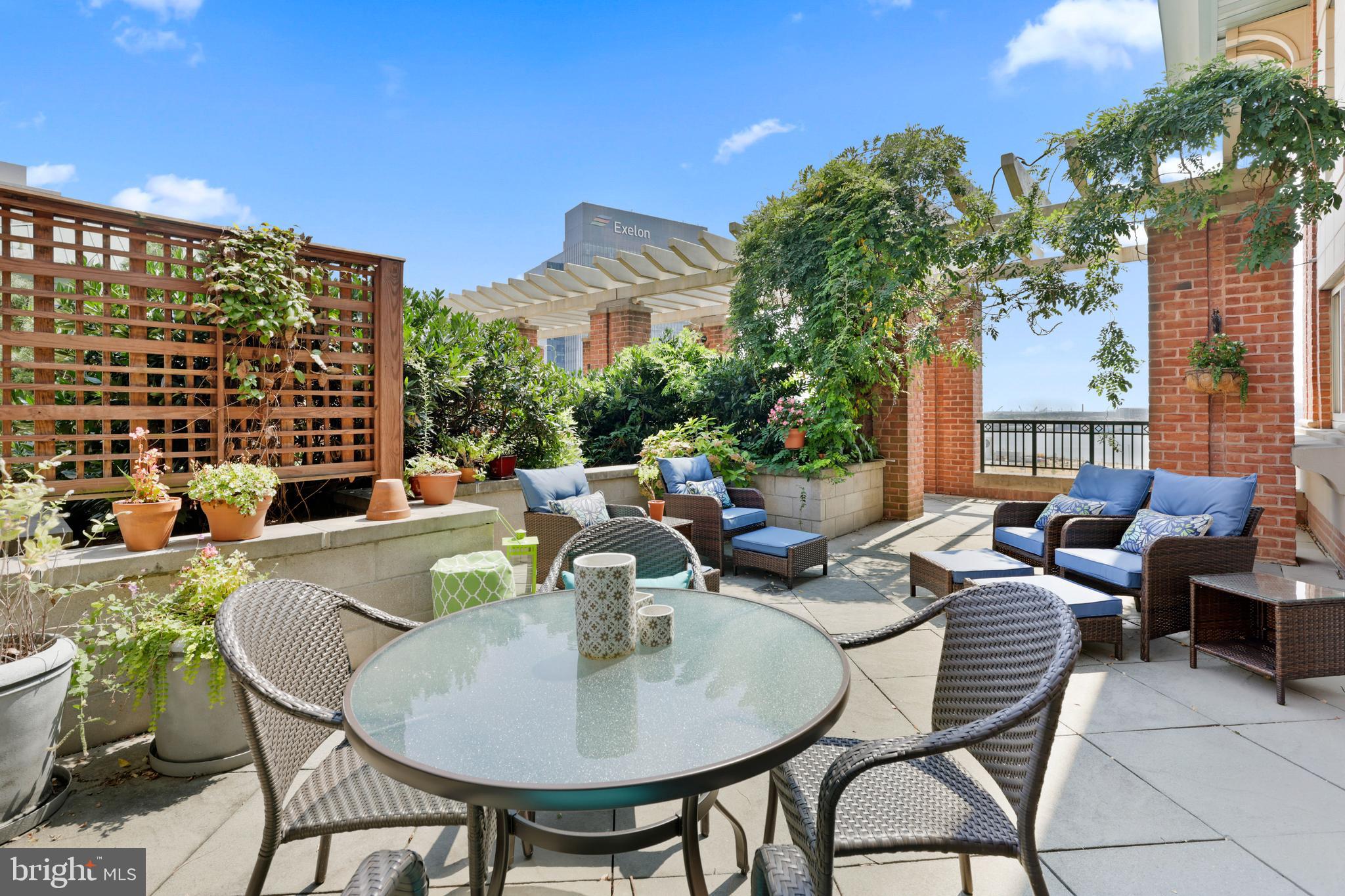 HARBOR EAST - Residential