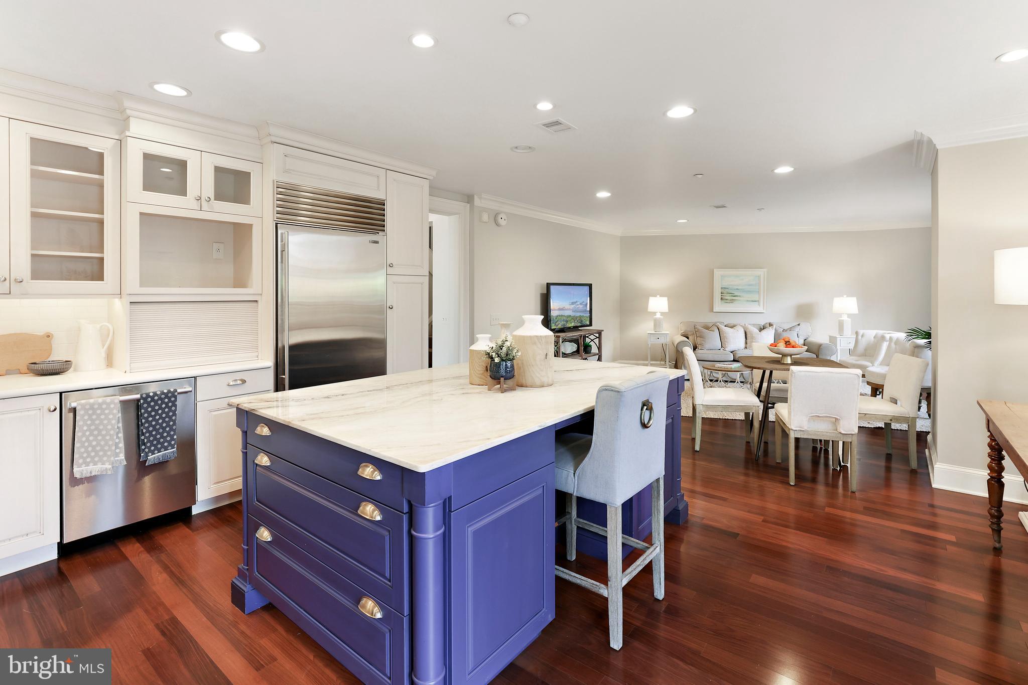 HARBOR EAST - Residential