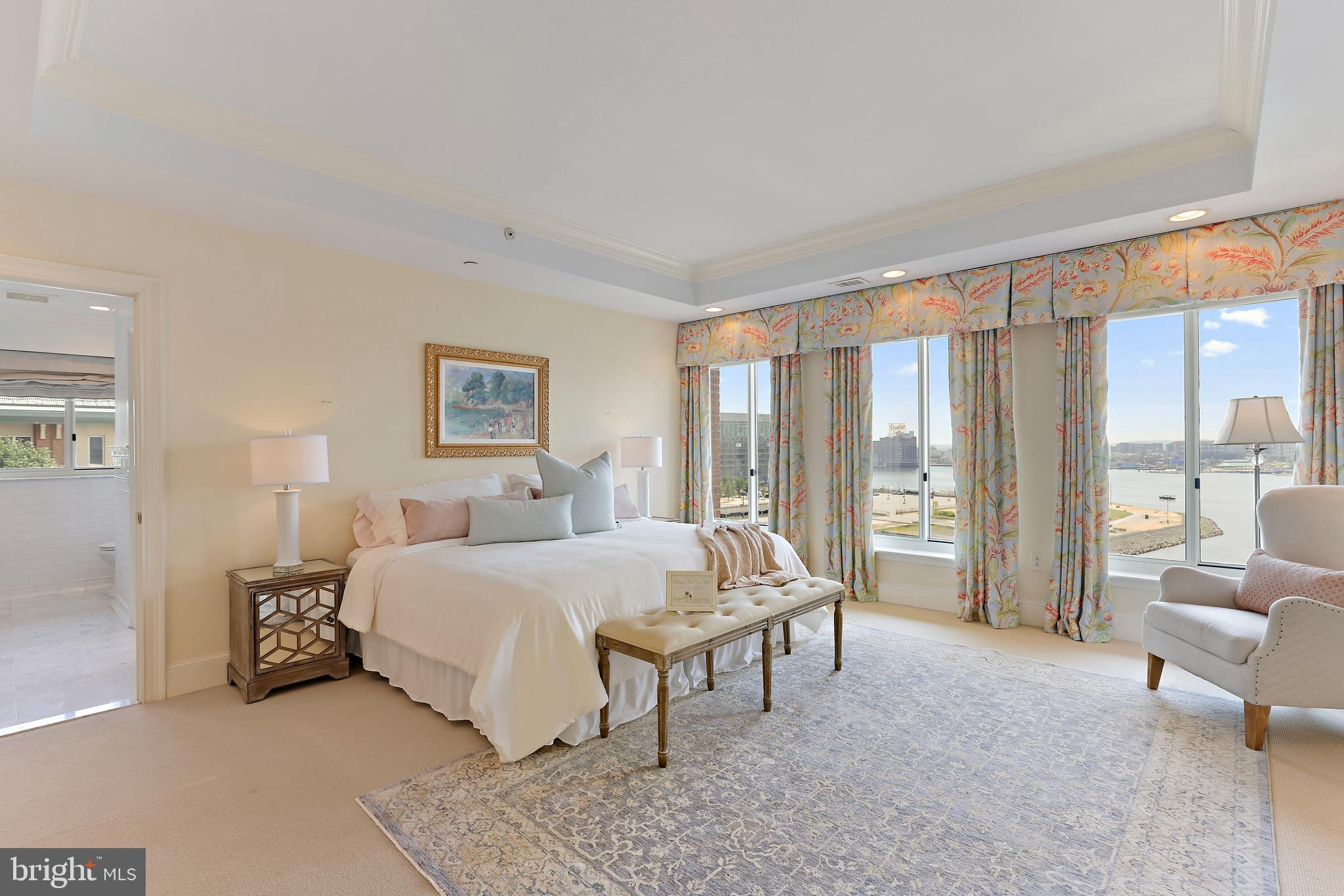 HARBOR EAST - Residential