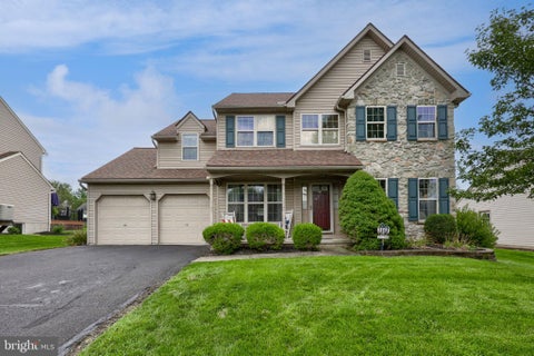 Homes For Sale - 80 Apple Blossom Drive<br/> LANCASTER, PA 17602