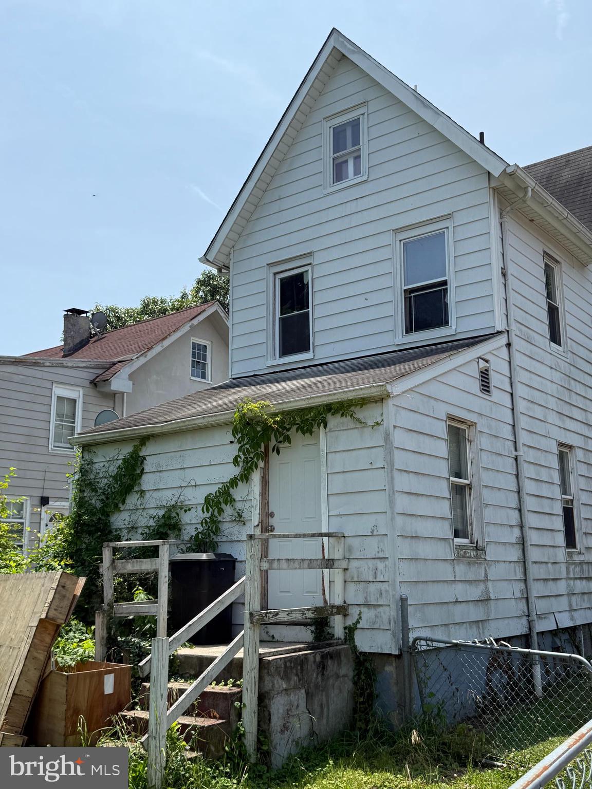 376 E BROADWAY