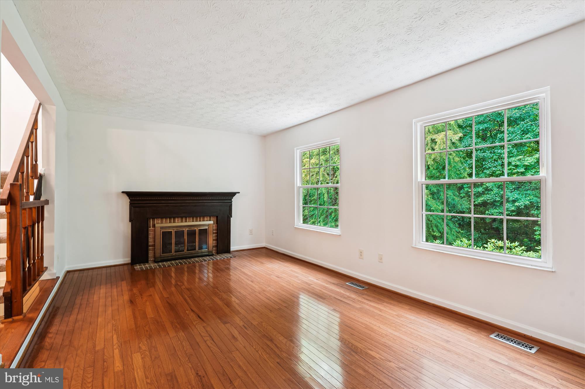 RESTON - Residential