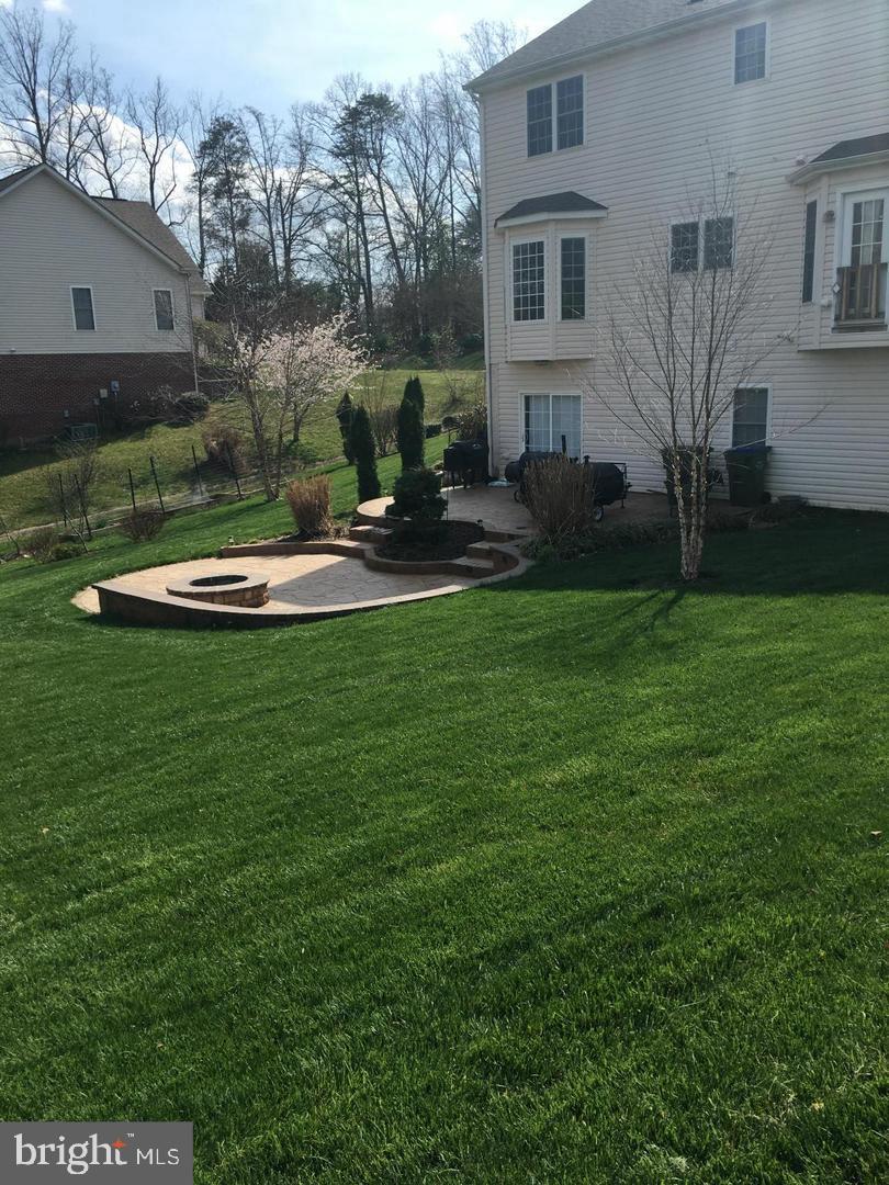 MANORS AT GREENRIDGE - Residential Lease