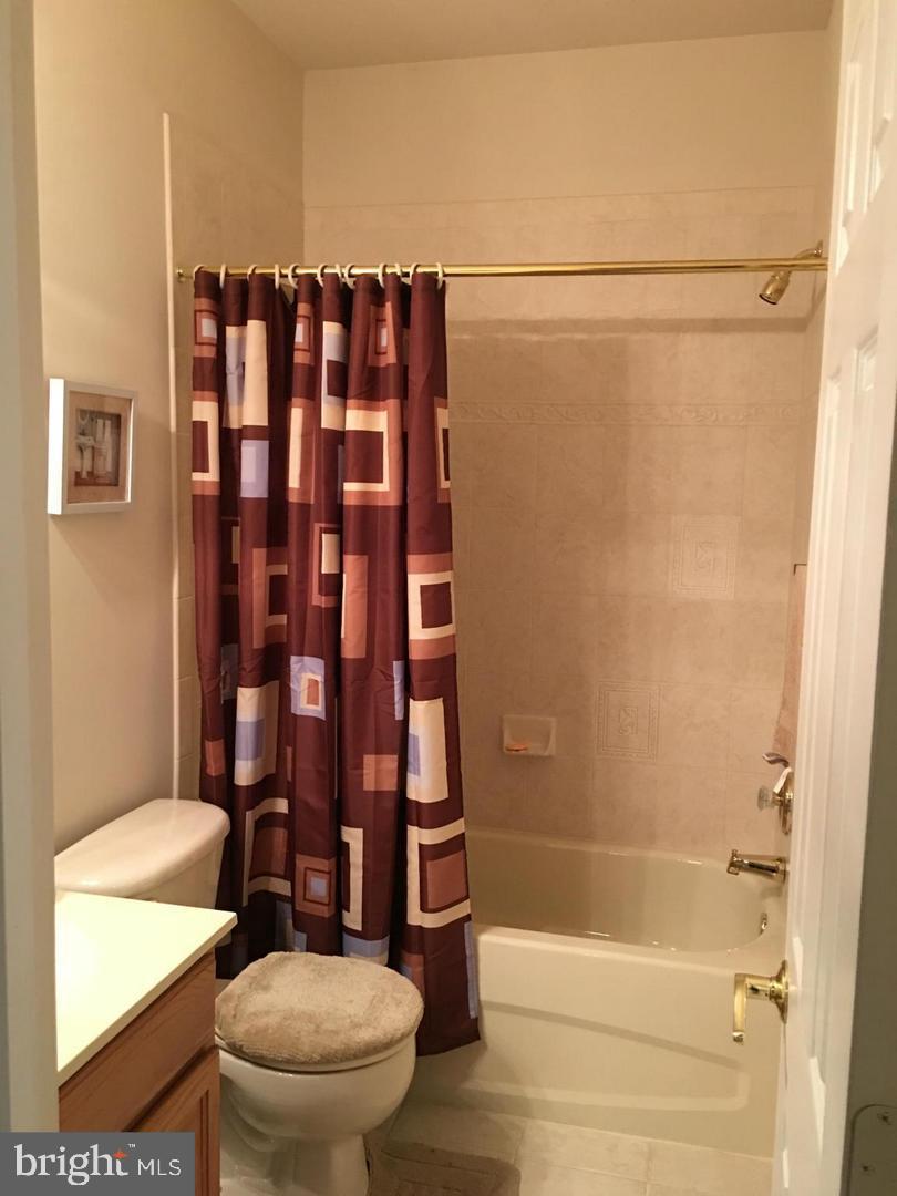 MANORS AT GREENRIDGE - Residential Lease