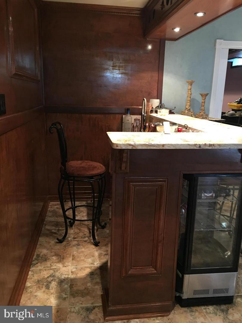 MANORS AT GREENRIDGE - Residential Lease