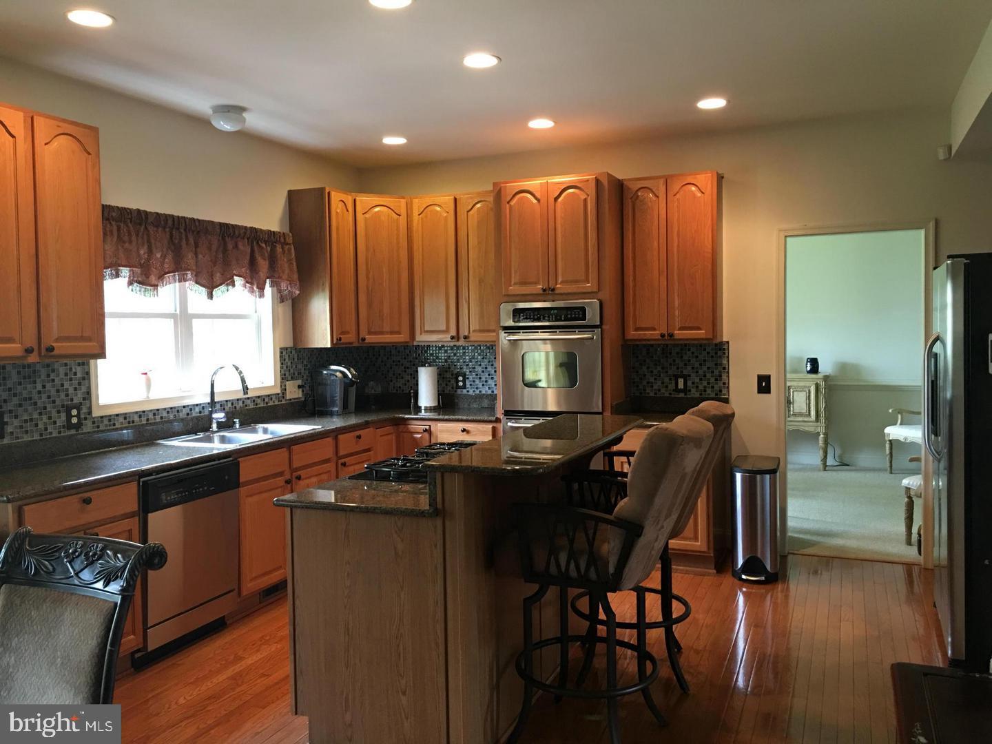 MANORS AT GREENRIDGE - Residential Lease