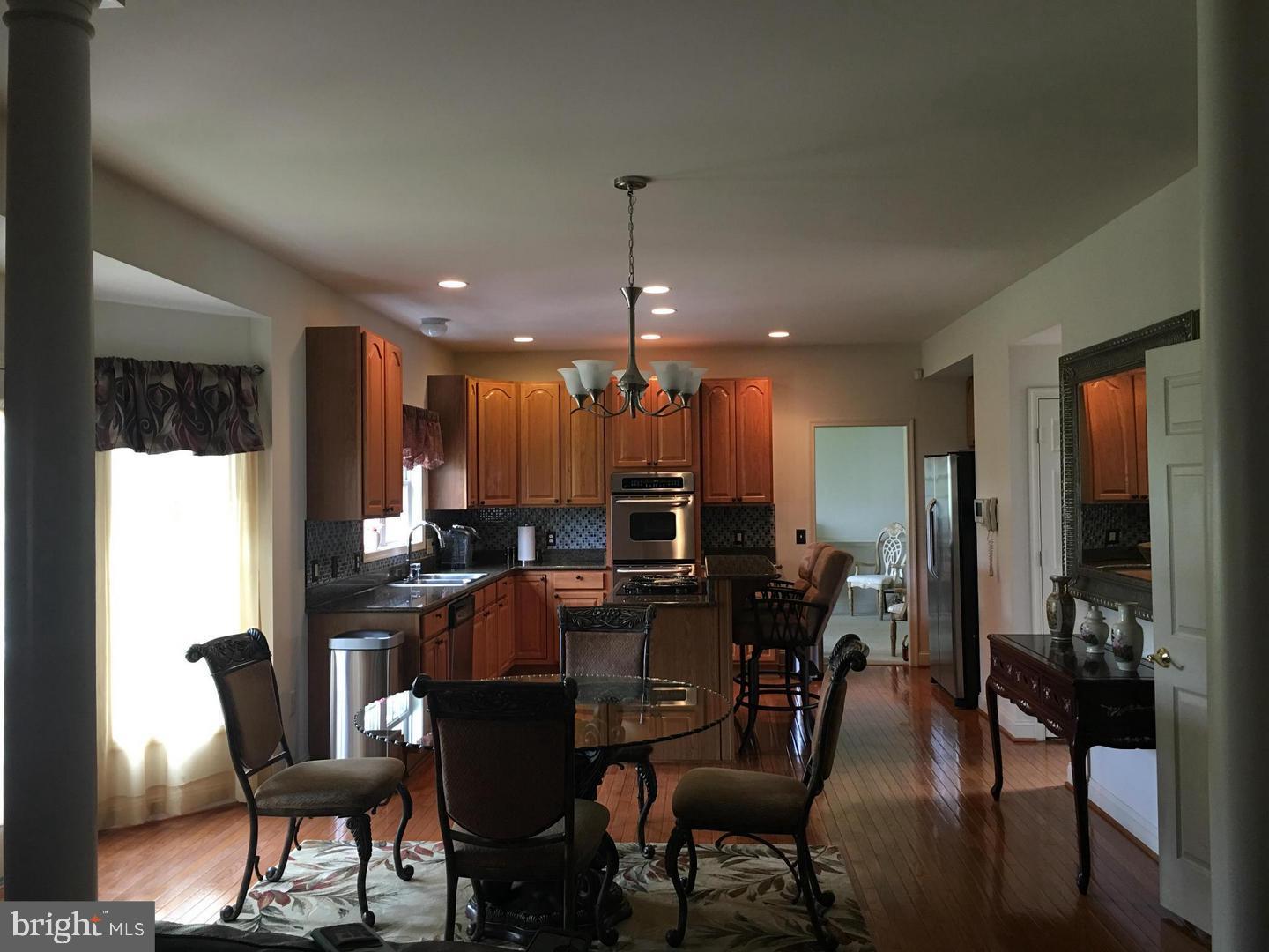 MANORS AT GREENRIDGE - Residential Lease