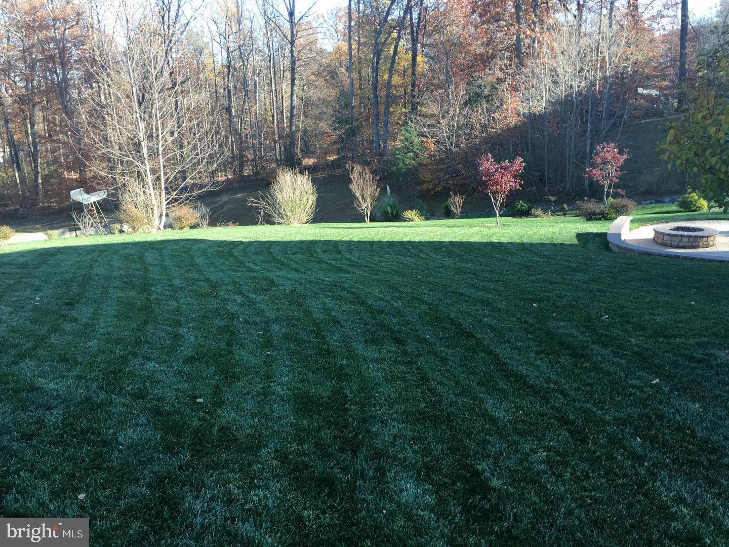 MANORS AT GREENRIDGE - Residential Lease