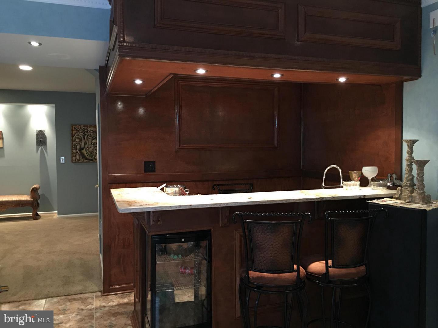 MANORS AT GREENRIDGE - Residential Lease