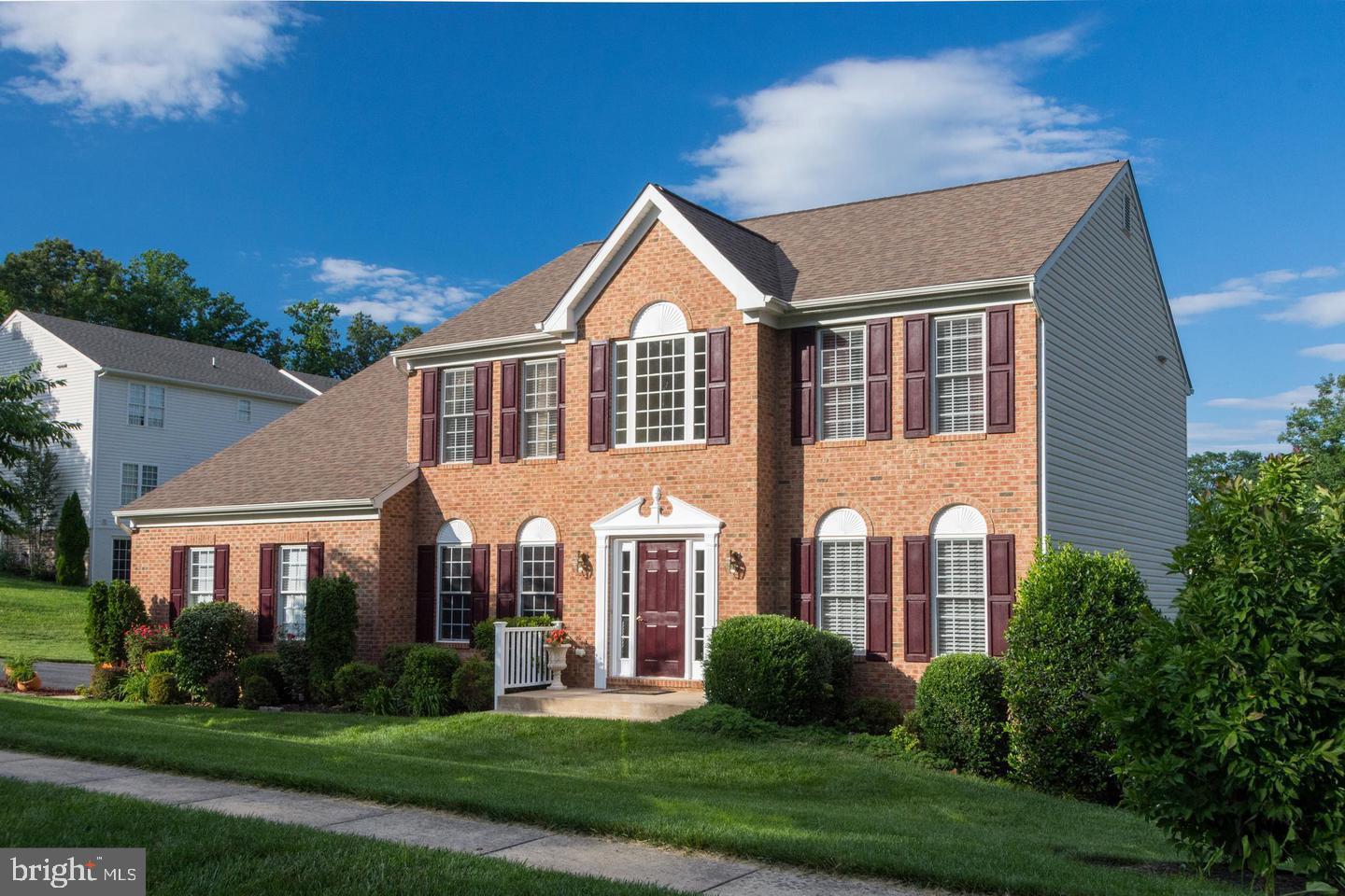 MANORS AT GREENRIDGE - Residential Lease