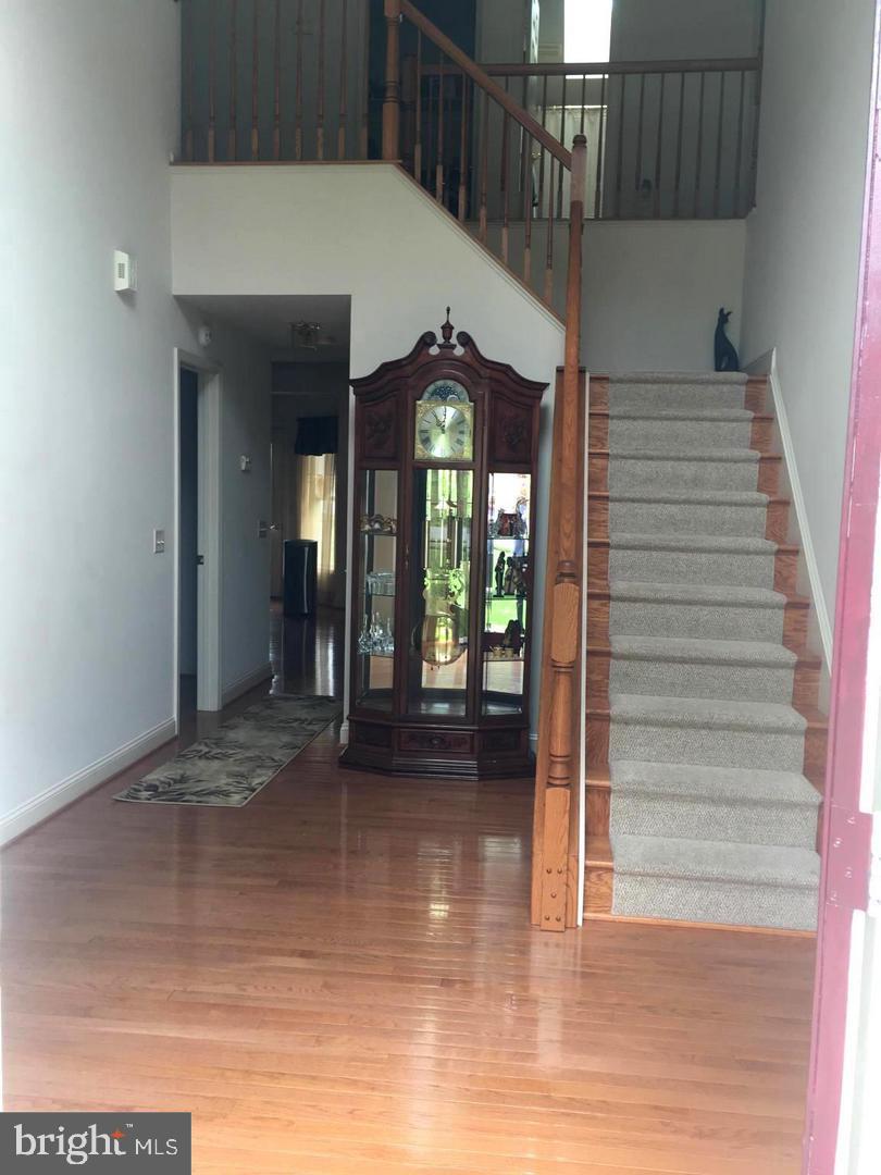 MANORS AT GREENRIDGE - Residential Lease