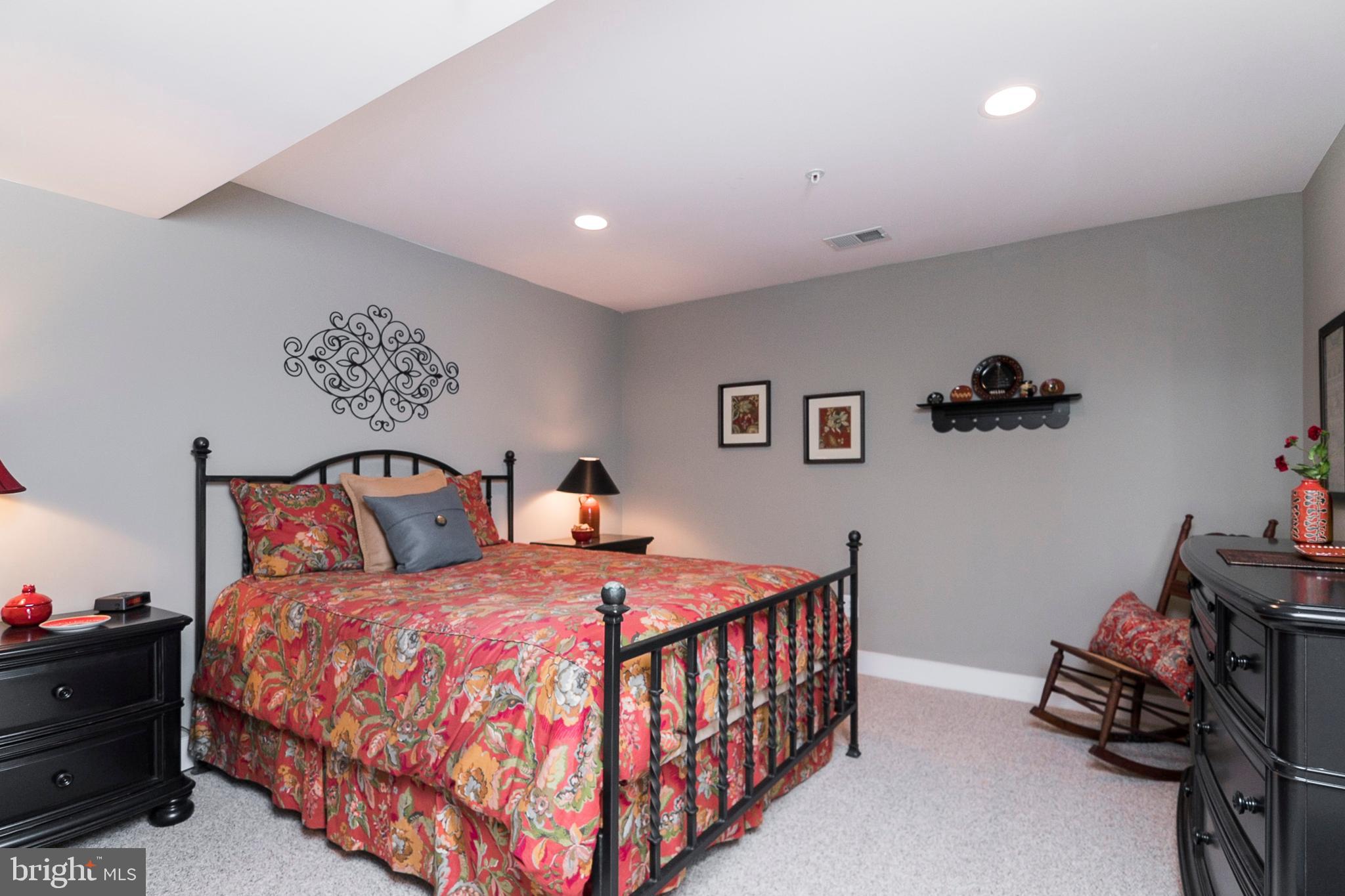 VILLAGES OF URBANA - Residential