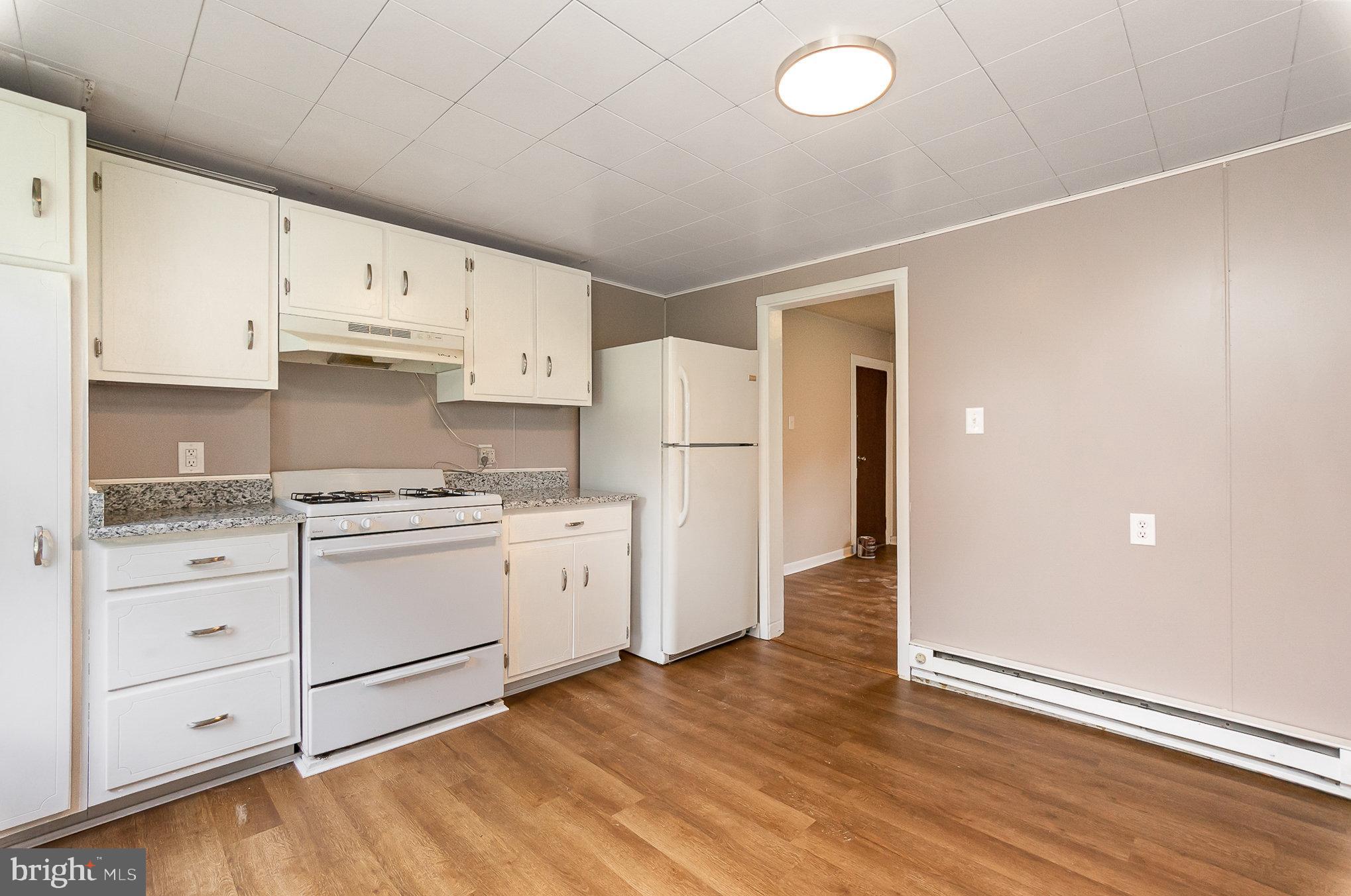 PERRYVILLE - Residential