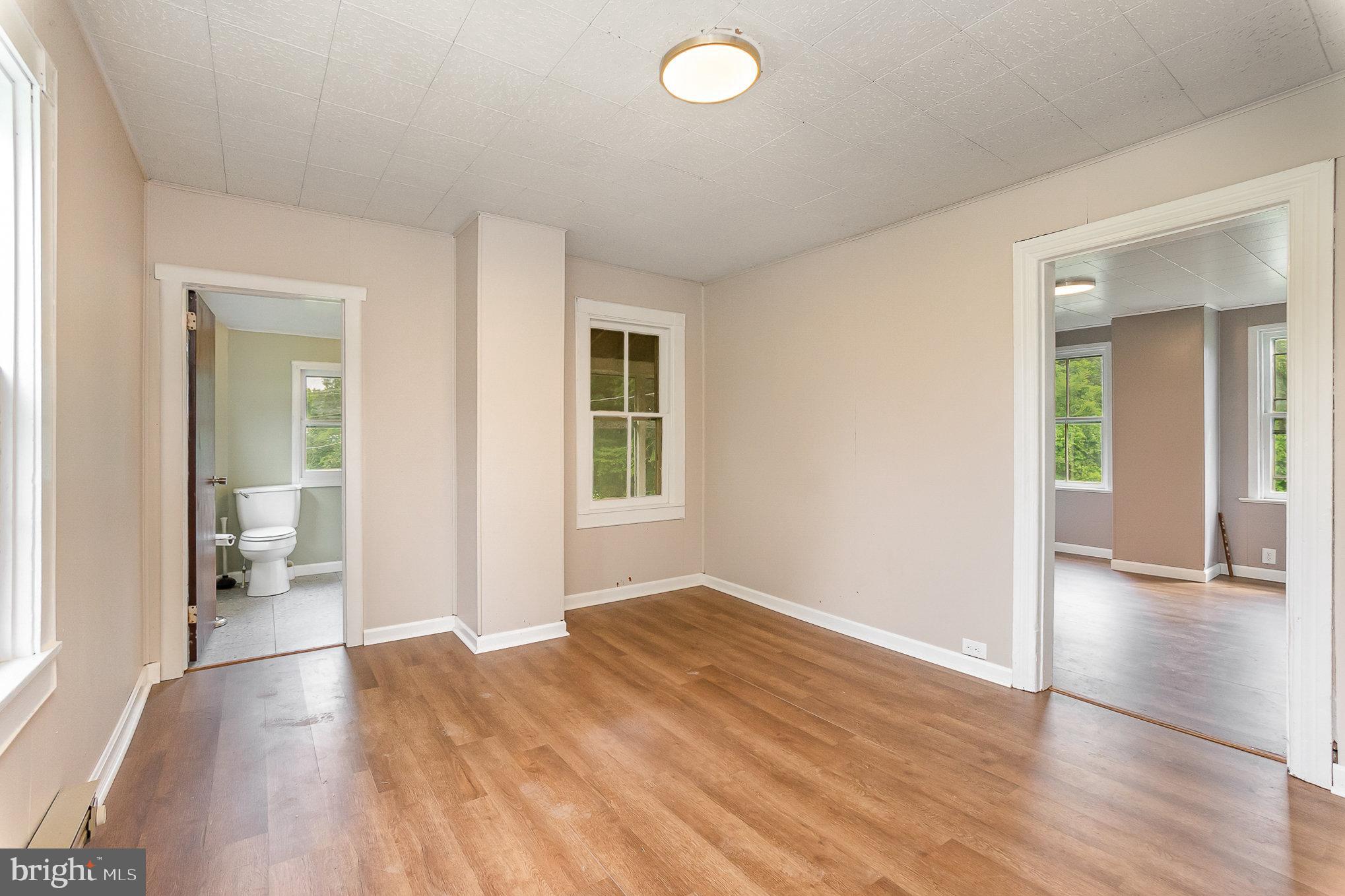 PERRYVILLE - Residential