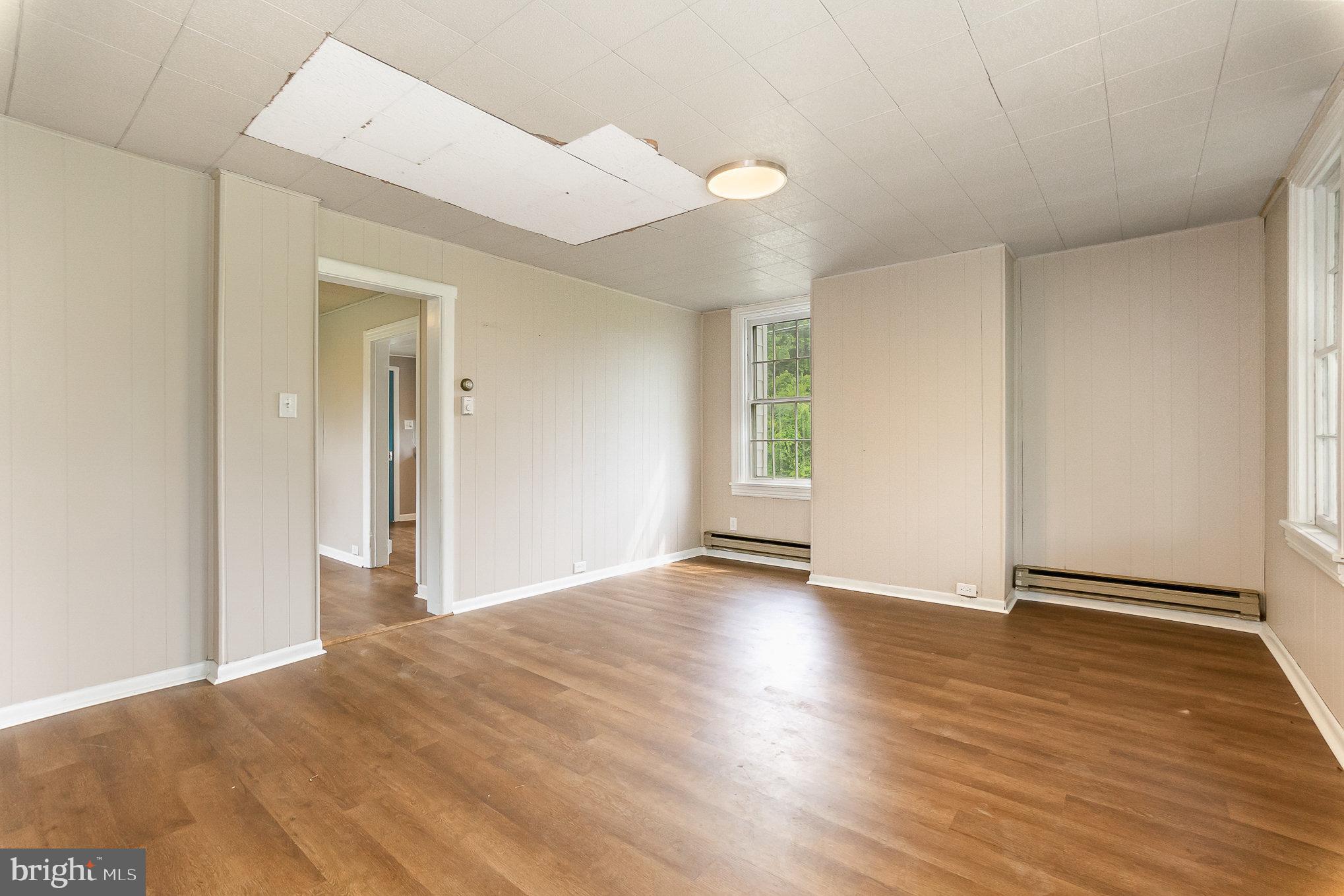 PERRYVILLE - Residential