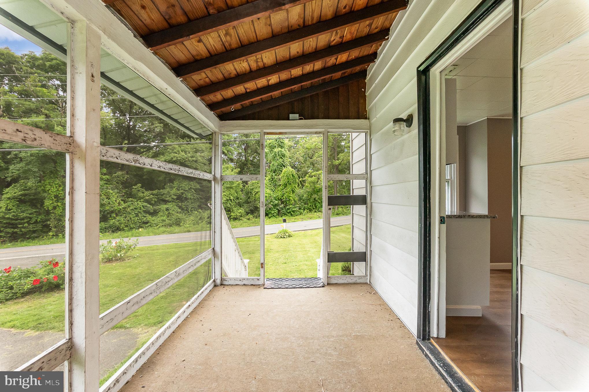 PERRYVILLE - Residential