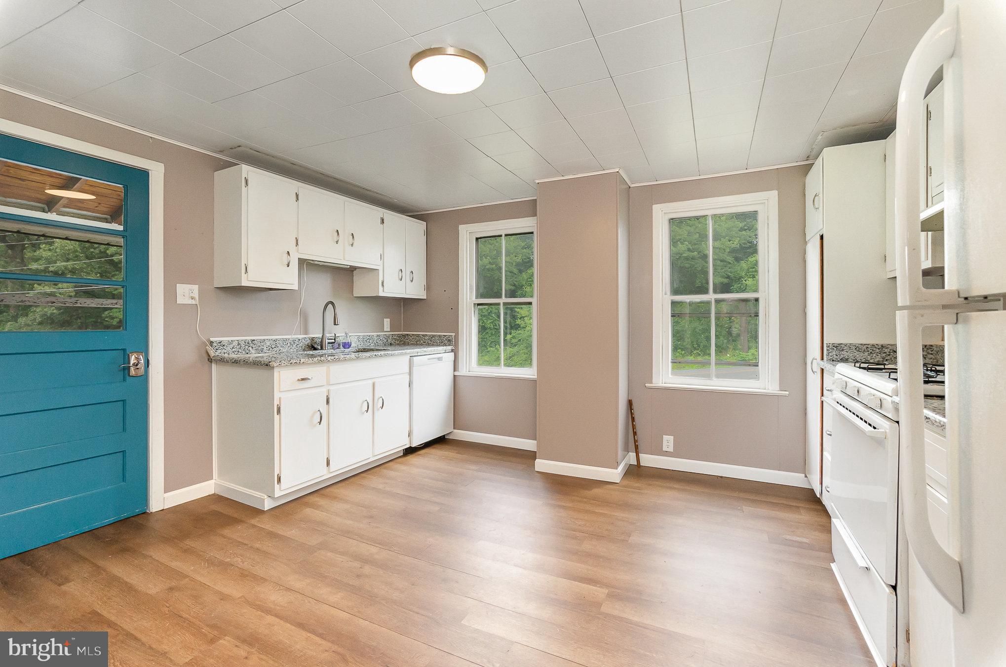 PERRYVILLE - Residential