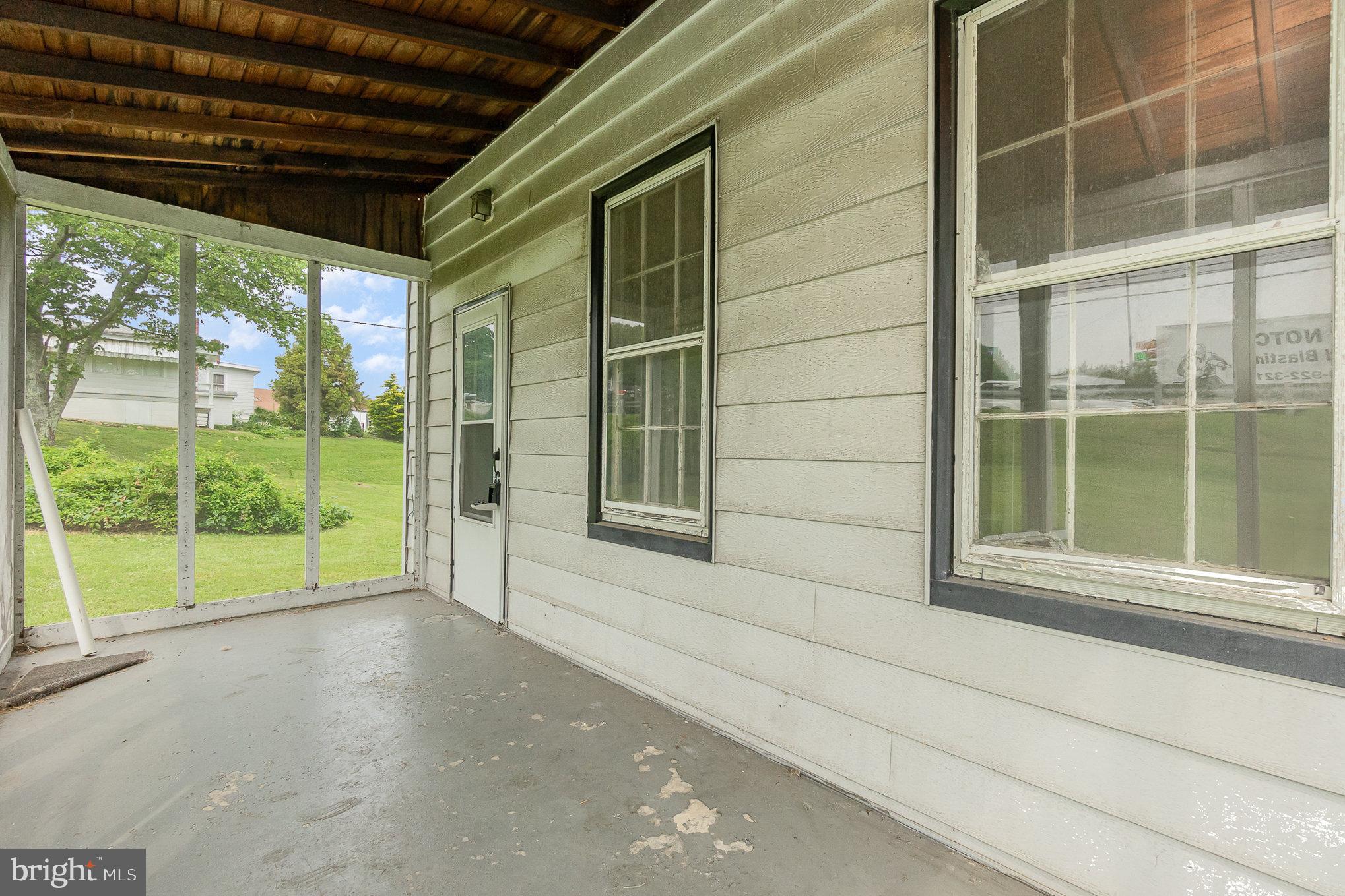 PERRYVILLE - Residential