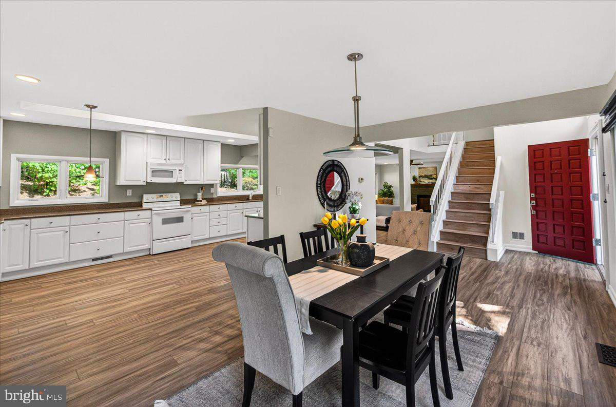 SIGNAL HILL - Residential