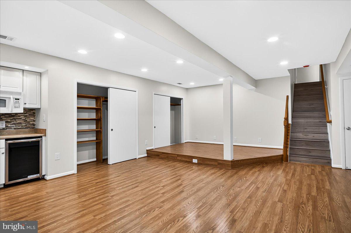 SIGNAL HILL - Residential