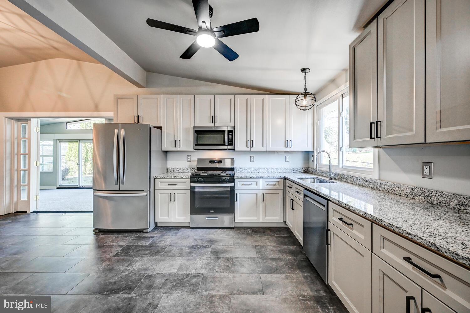 BELLE FARM ESTATES - Residential