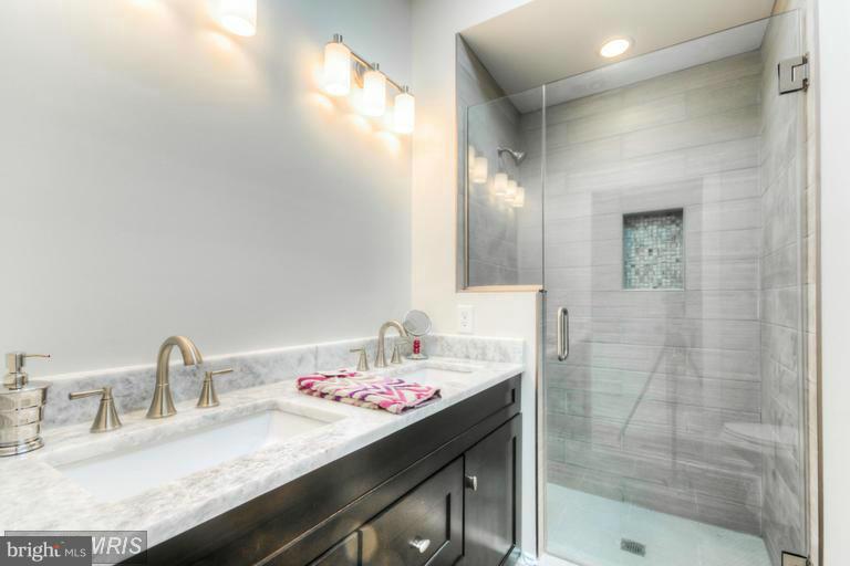 HAMPDEN HISTORIC DISTRICT - Residential