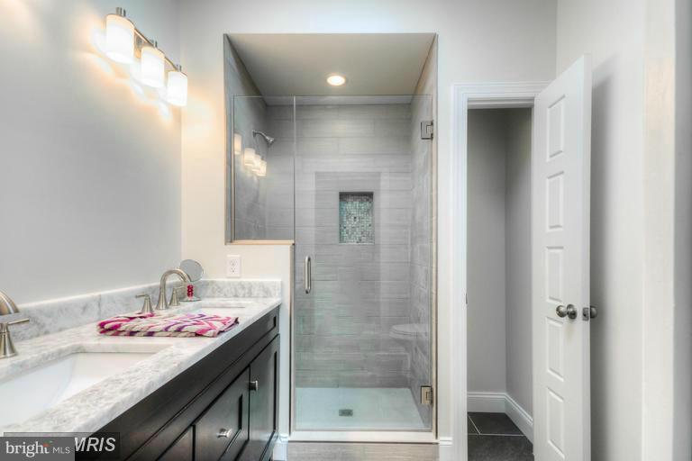 HAMPDEN HISTORIC DISTRICT - Residential