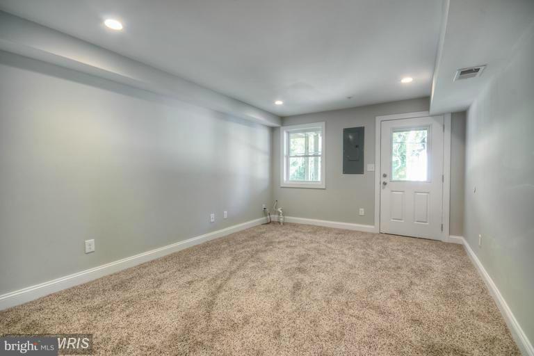 HAMPDEN HISTORIC DISTRICT - Residential