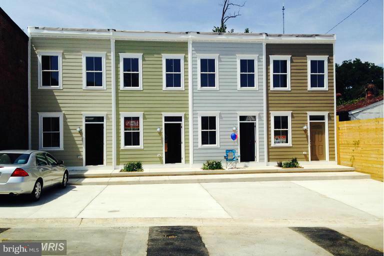 HAMPDEN HISTORIC DISTRICT - Residential