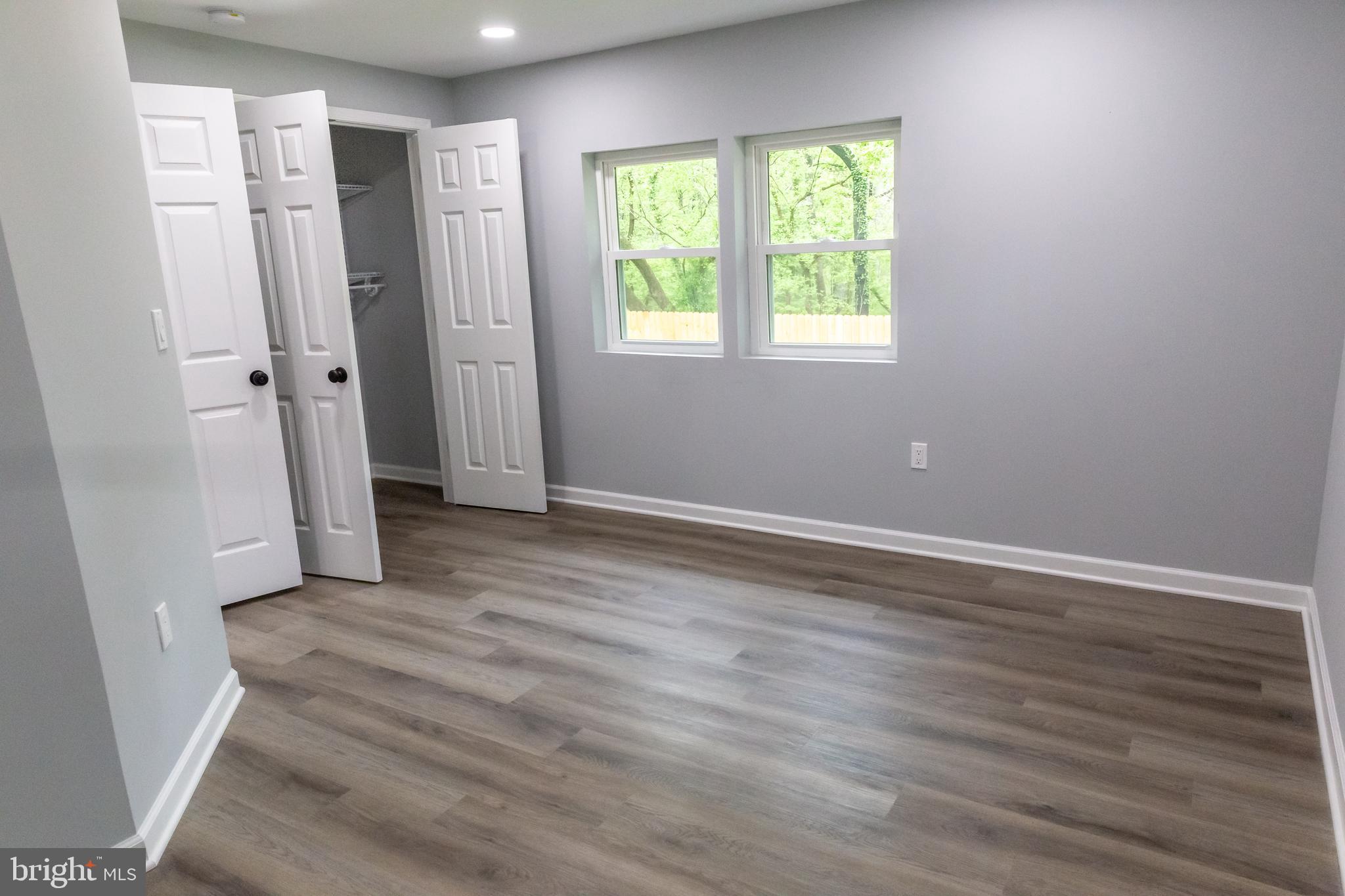 FOREST KNOLLS - Residential Lease