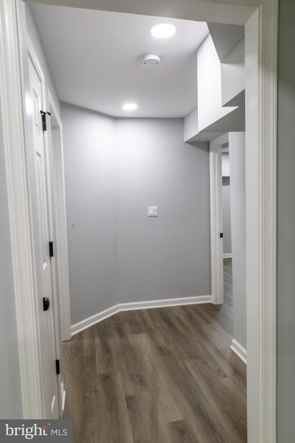 FOREST KNOLLS - Residential Lease