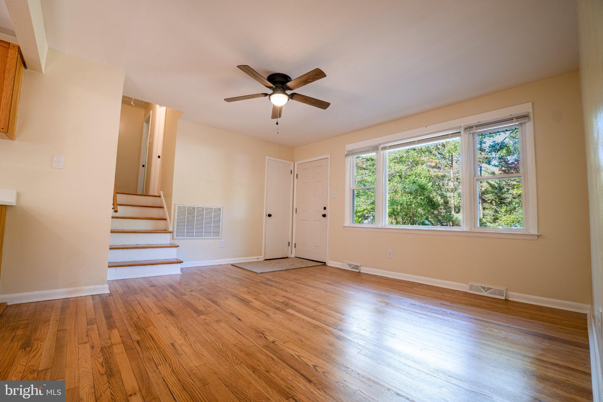324 E KEY DRIVE