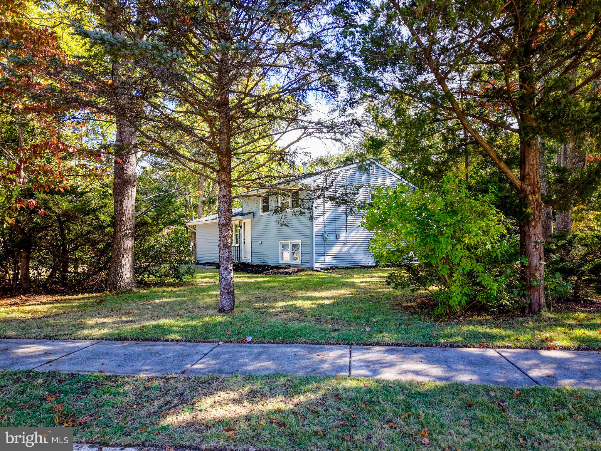 324 E KEY DRIVE