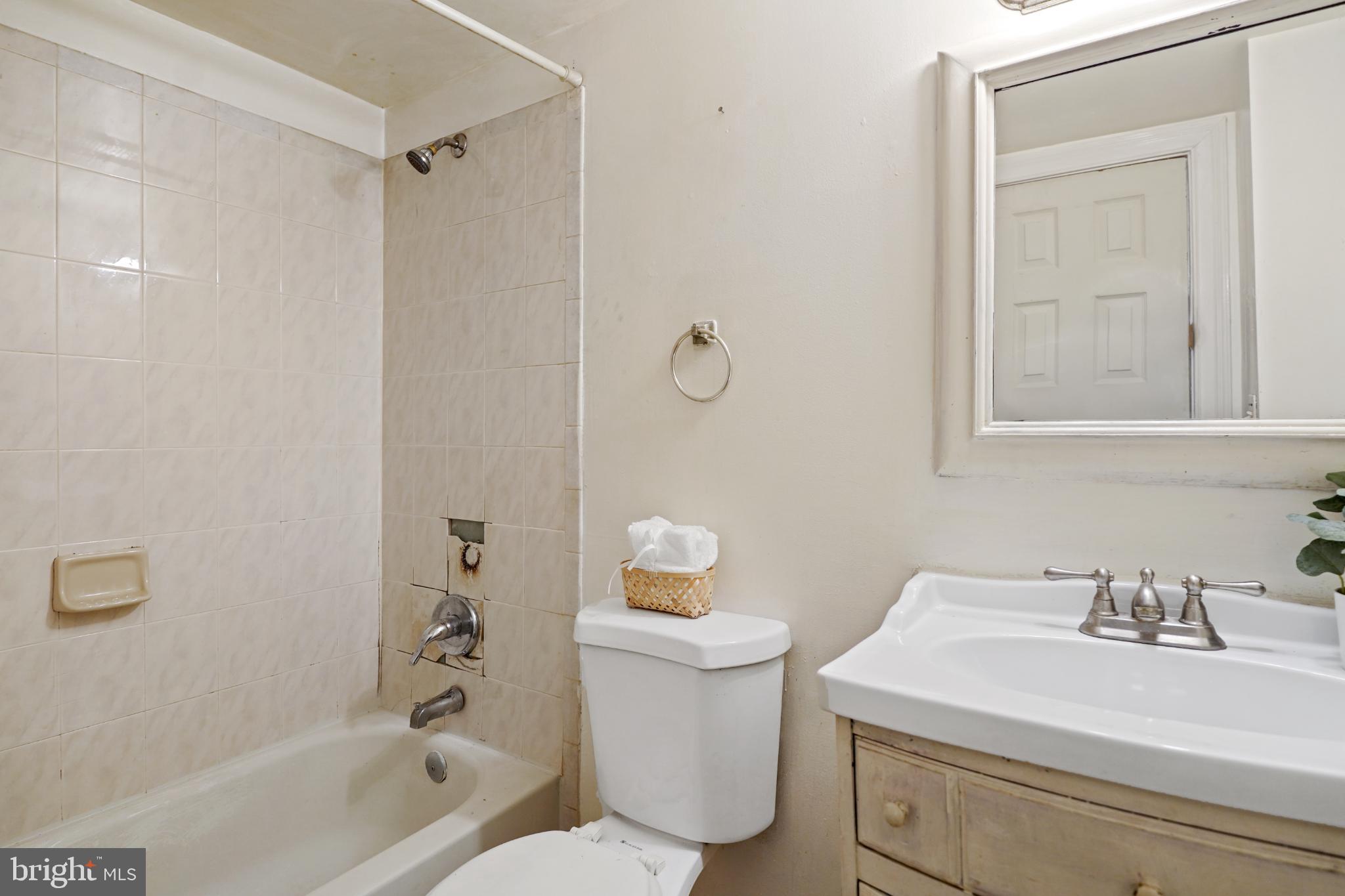 4274 FOOTE STREET NE 1