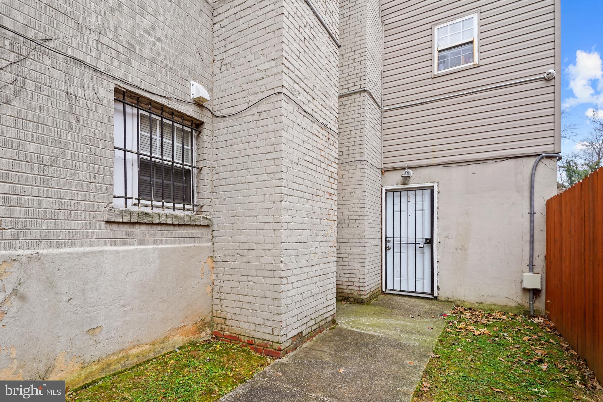 4274 FOOTE STREET NE 1