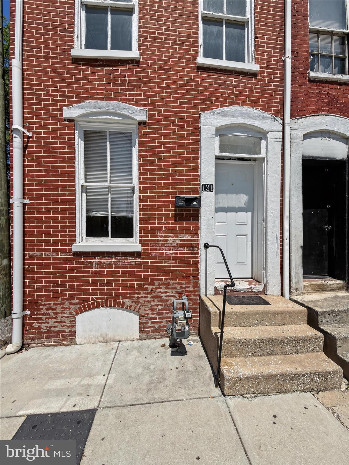 131 E MAPLE STREET