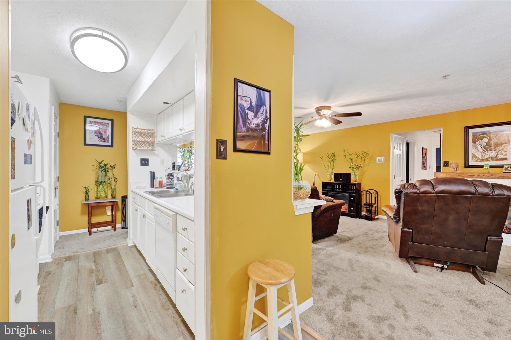 2825 KATEWOOD COURT 6-2825