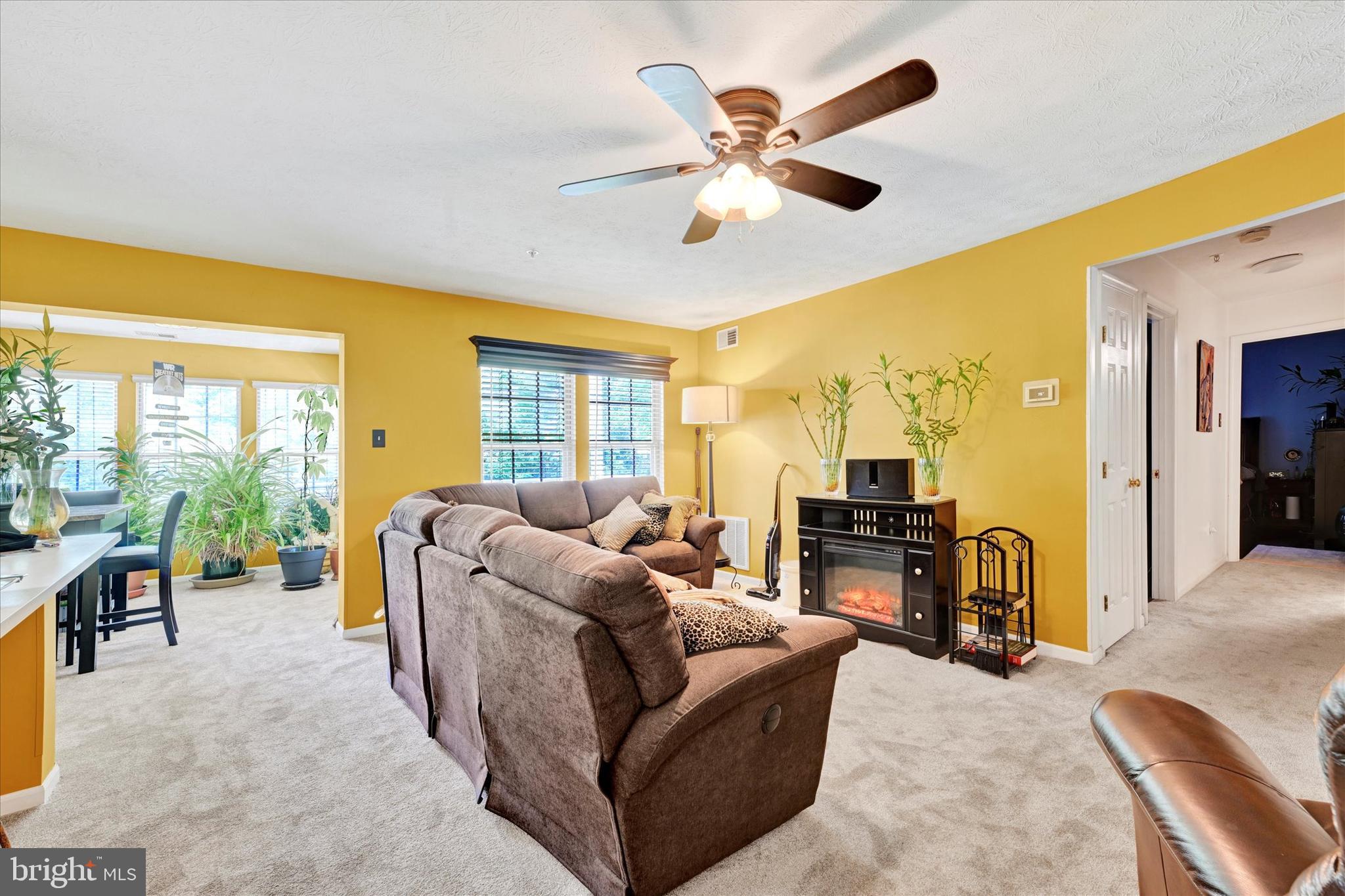 2825 KATEWOOD COURT 6-2825