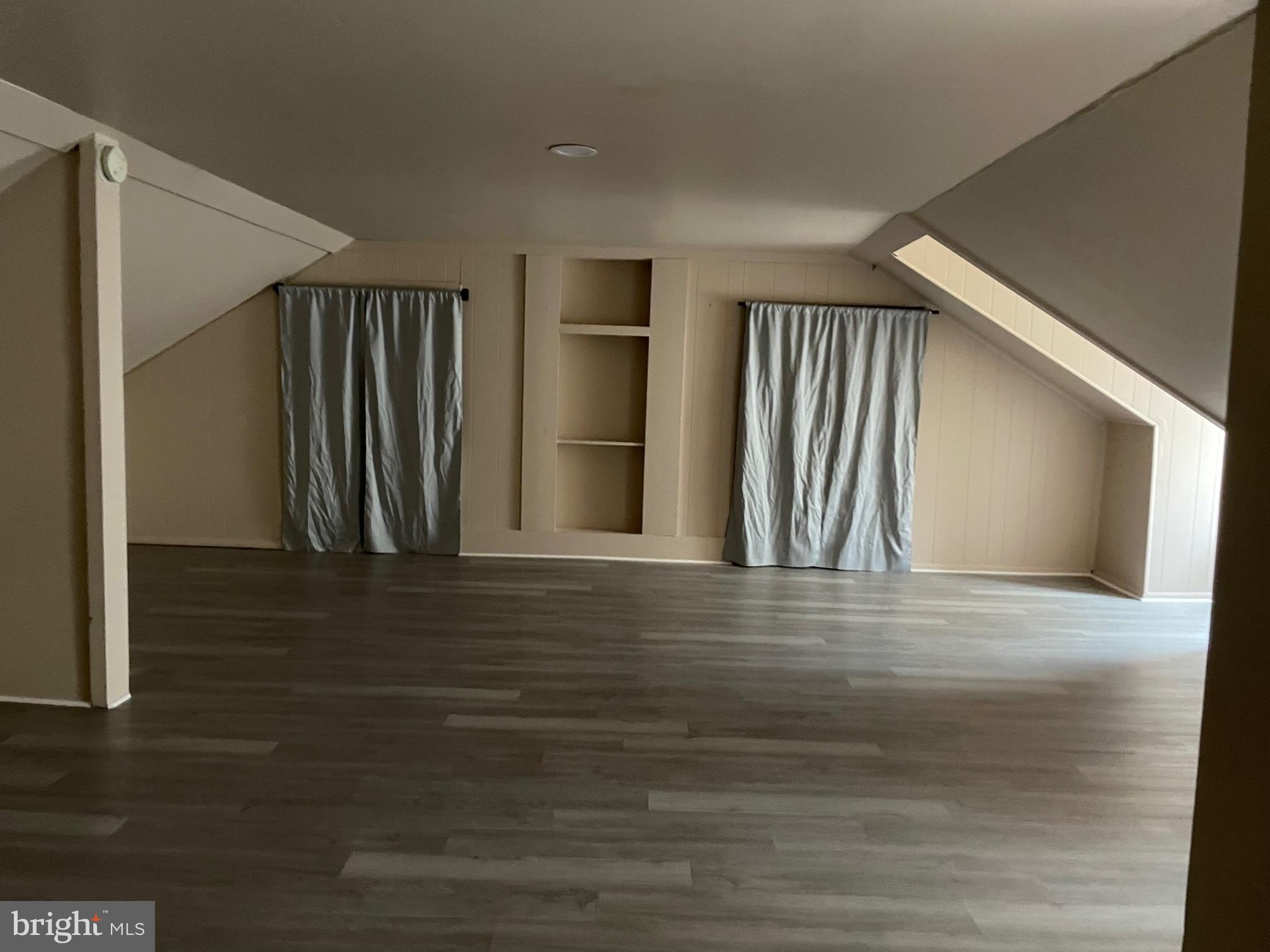 RESIDENTIAL - Residential Lease