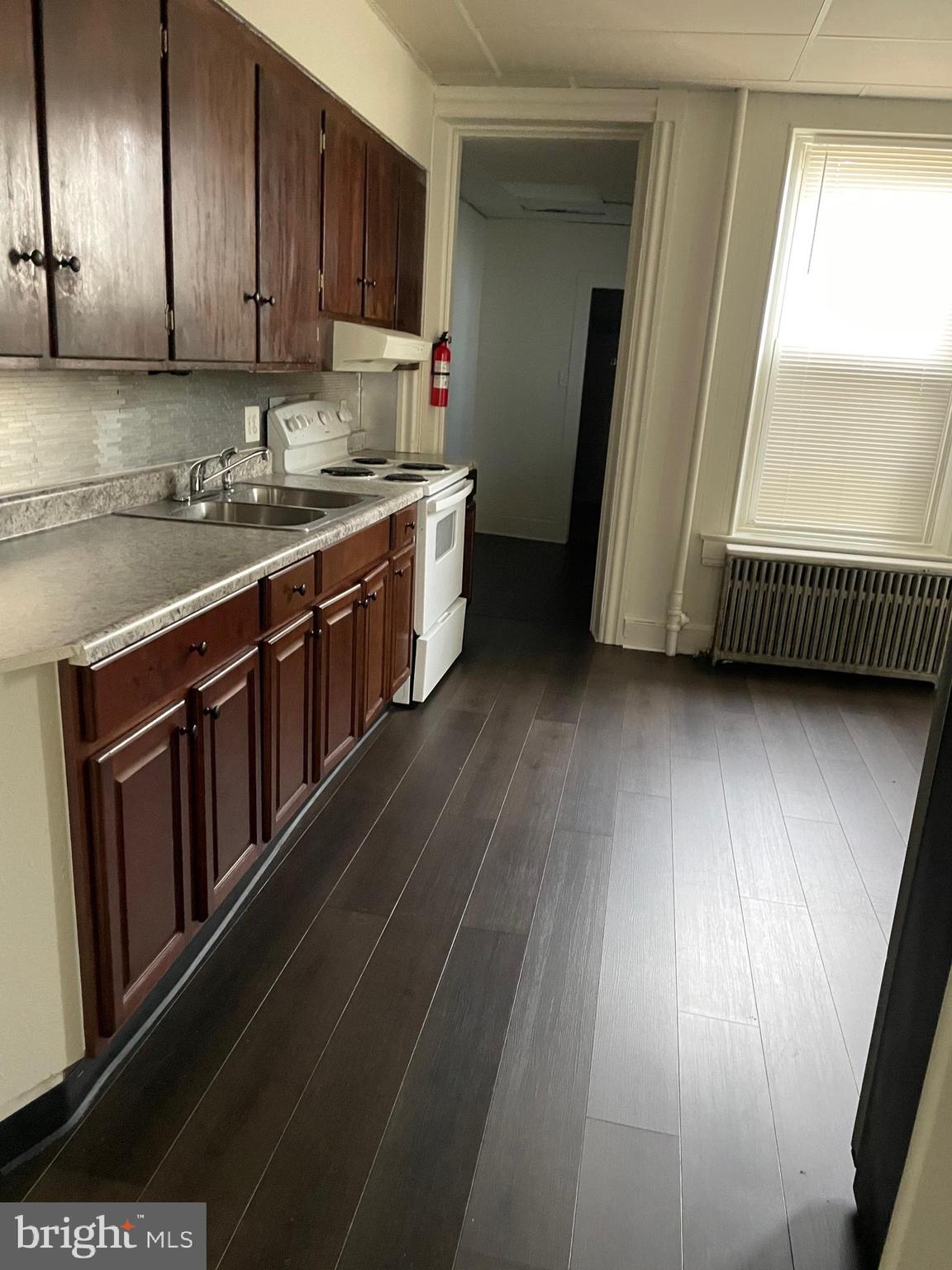 RESIDENTIAL - Residential Lease