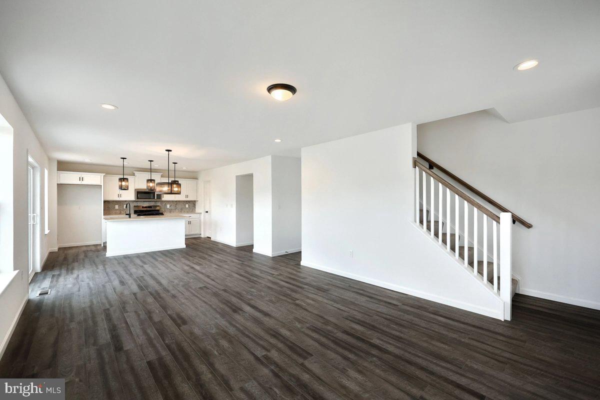 HILLS AT VALLEY VIEW - Residential