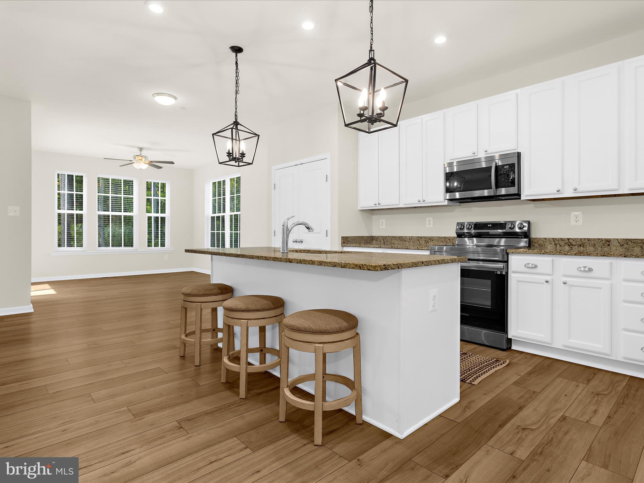 ROMANCOKE ON THE BAY - Residential