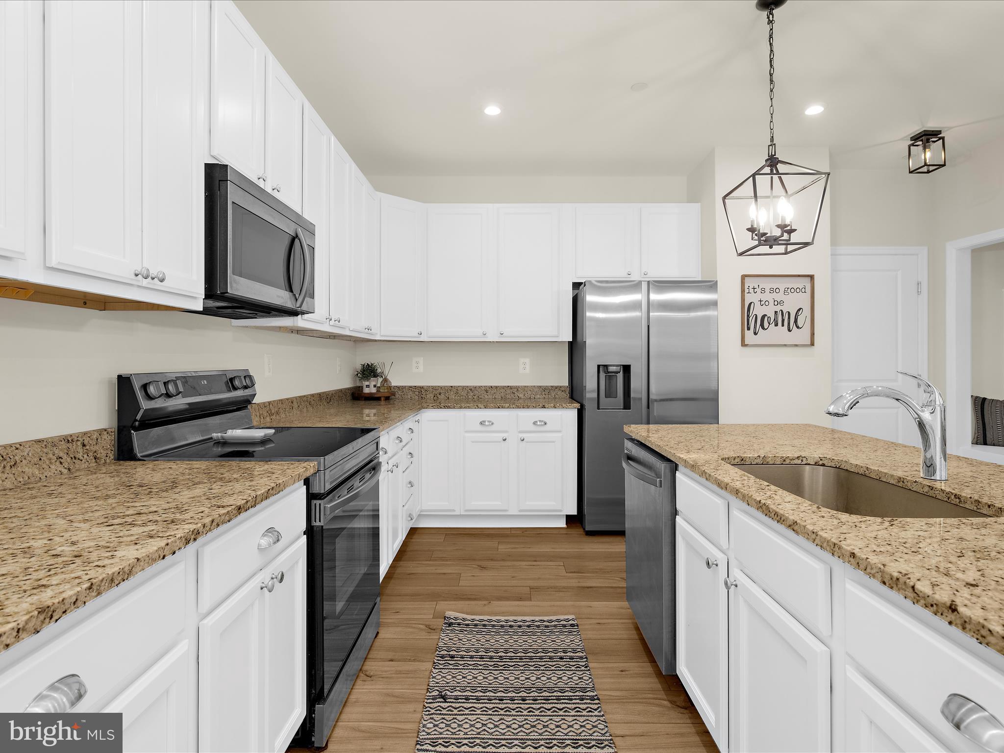 ROMANCOKE ON THE BAY - Residential