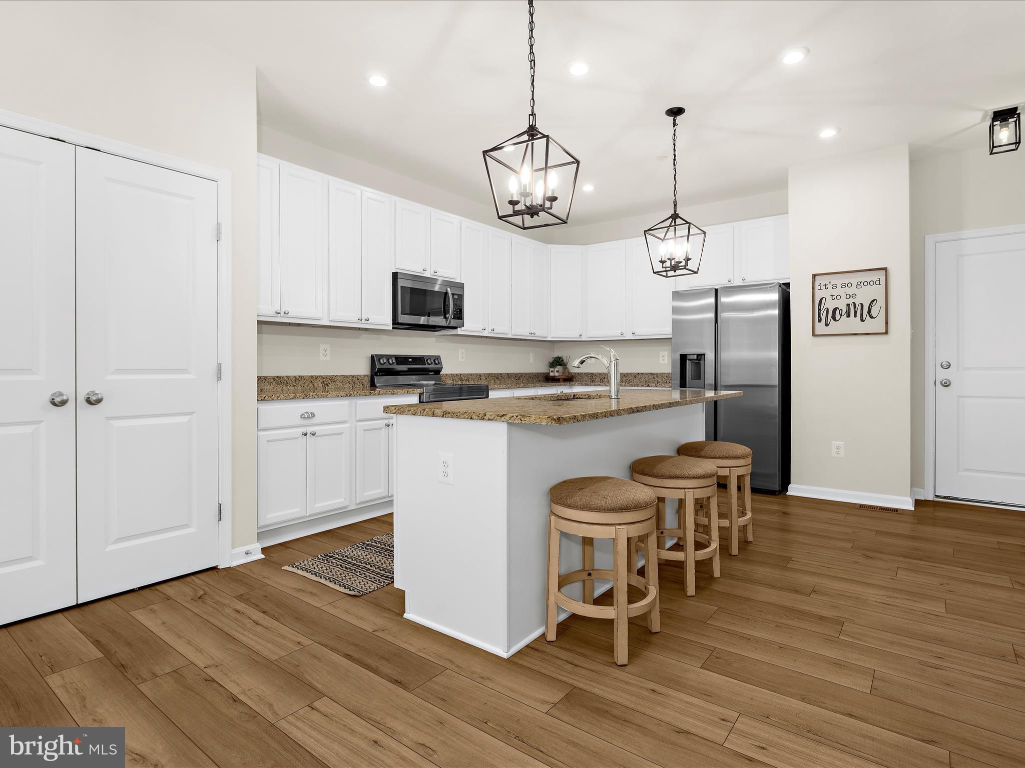 ROMANCOKE ON THE BAY - Residential