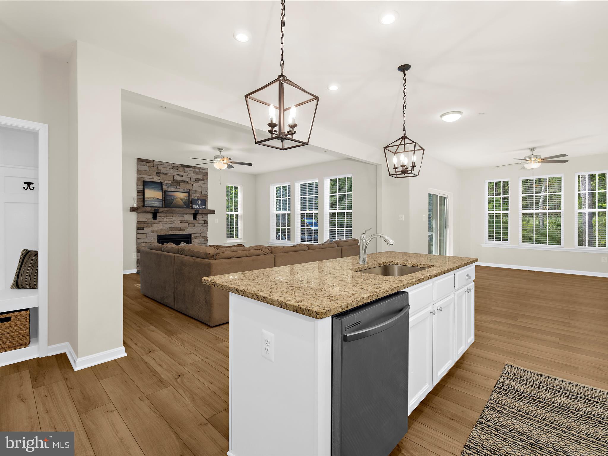 ROMANCOKE ON THE BAY - Residential