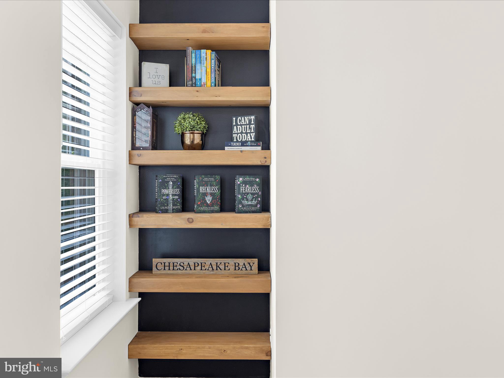 ROMANCOKE ON THE BAY - Residential