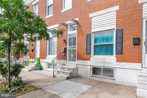 Townhouse For Sale - 720 N Linwood Avenue<br/> BALTIMORE, MD 21205