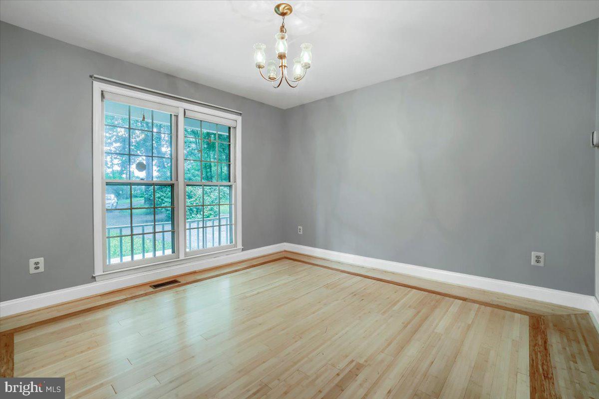 TIMBERLAKE ESTATES - Residential