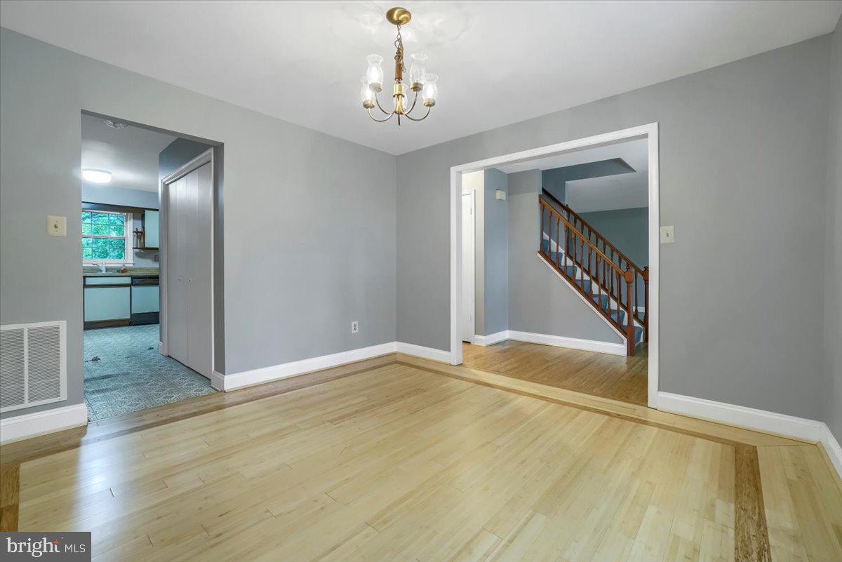 TIMBERLAKE ESTATES - Residential