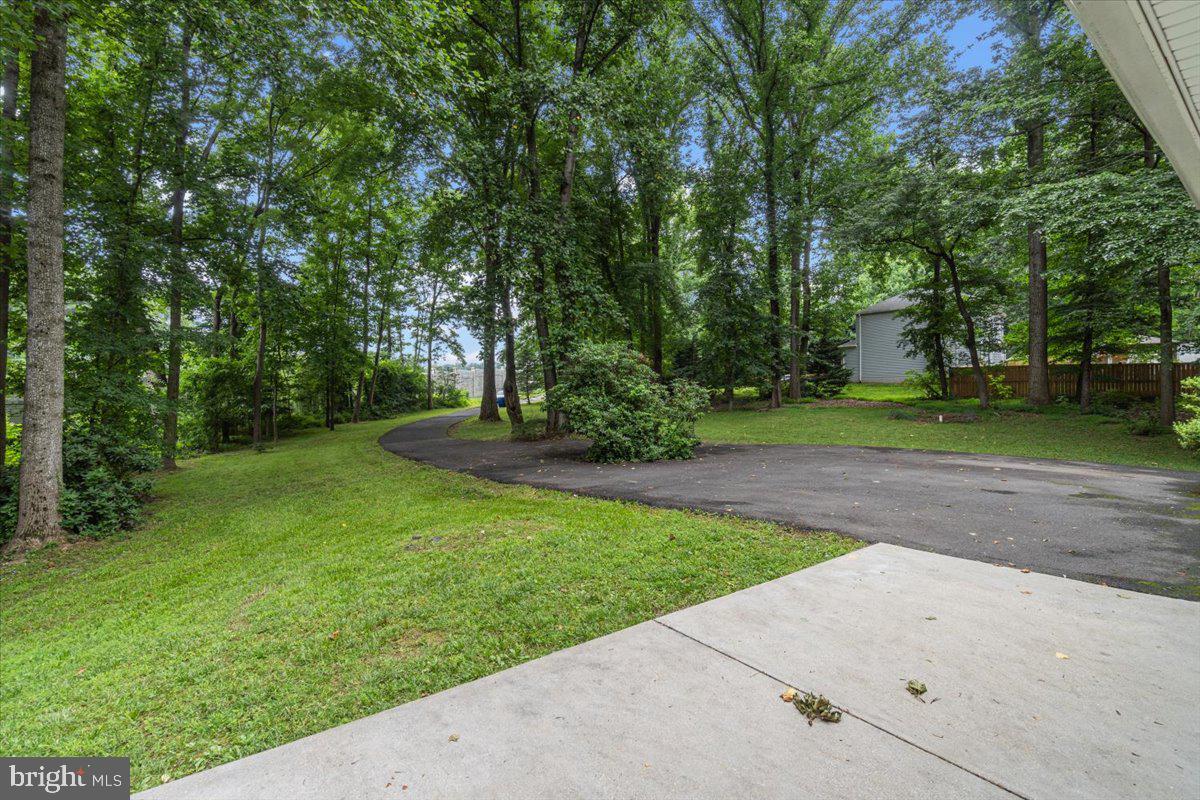 TIMBERLAKE ESTATES - Residential